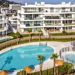 Vivi Homes - Cameron Pool, Patio, Garden & 아파트