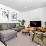 Vivi Homes - Cameron Pool, Patio, Garden &
