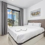 Vivi Homes - Cameron Pool, Patio, Garden &