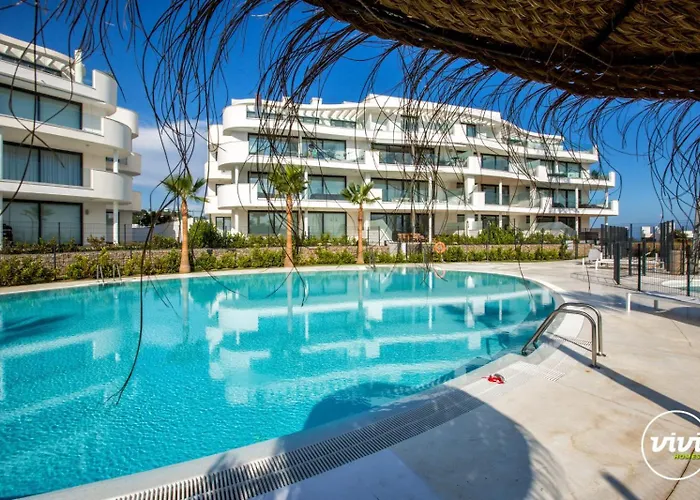 Vivi Homes - Cameron Pool, Patio, Garden&beach *