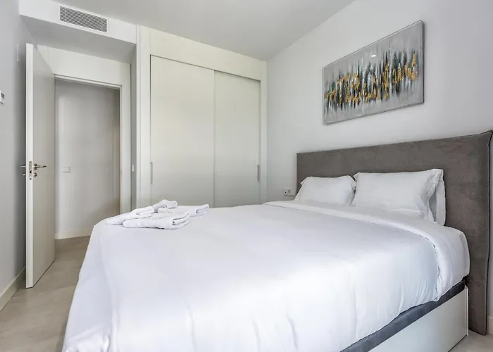 Apartamento Vivi Homes - Cameron Pool, Patio, Garden&beach *