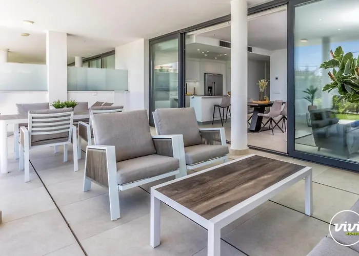 Vivi Homes - Cameron Pool, Patio, Garden & Apartment Fuengirola