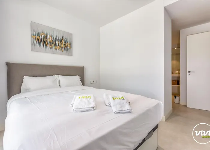 Vivi Homes - Cameron Pool, Patio, Garden & * Fuengirola