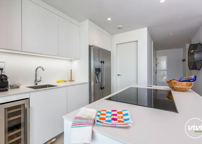 Vivi Homes - Cameron Pool, Patio, Garden & Apartment Fuengirola