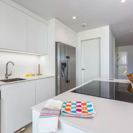 Vivi Homes - Cameron Pool, Patio, Garden & Apartment Fuengirola